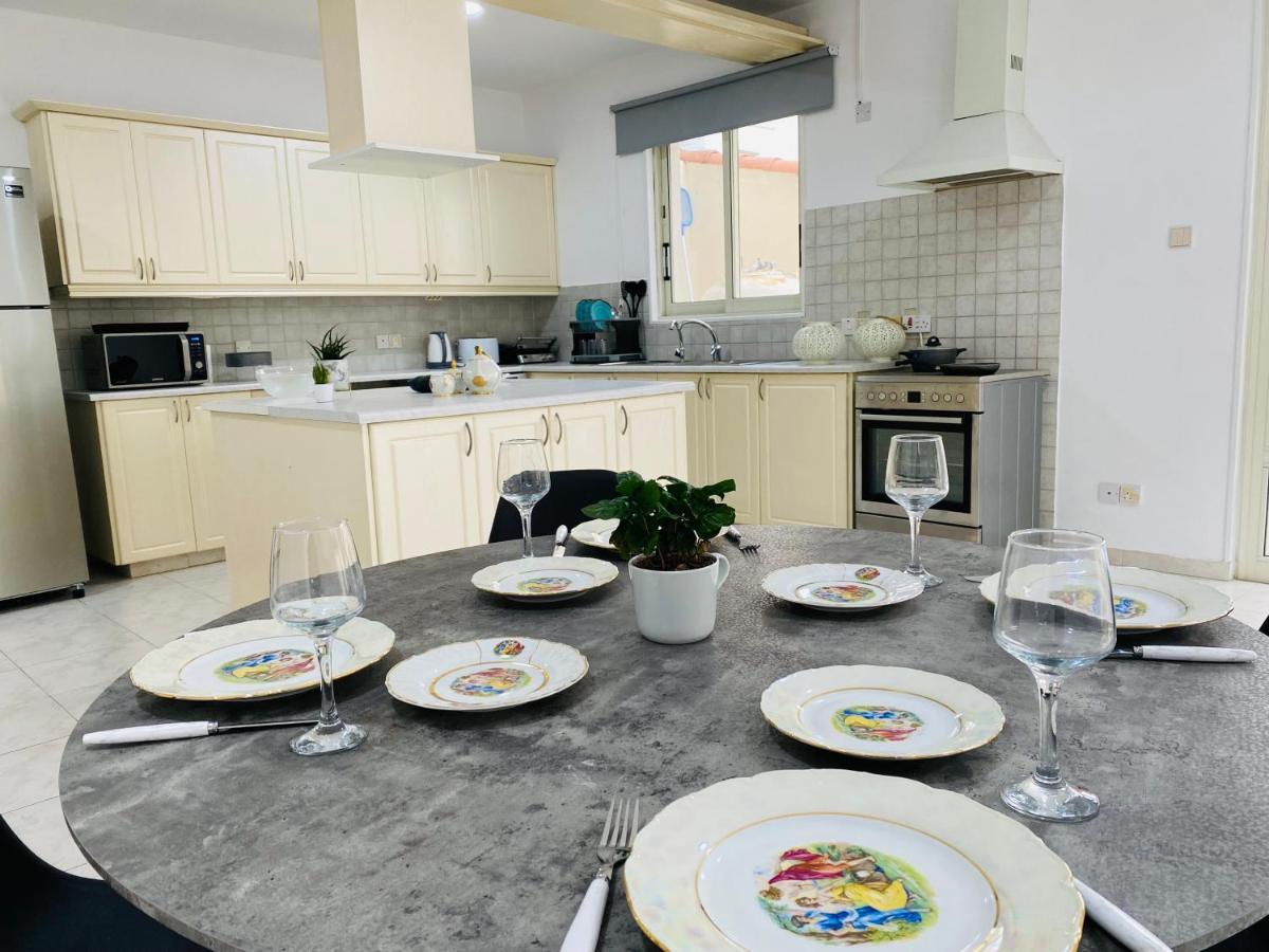 Gaia - 4 Bedroom House In ลาร์นาคา ภายนอก รูปภาพ